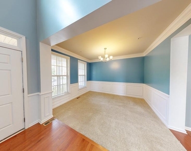 2604 Brooke Grove Road - Photo Thumbnail 3
