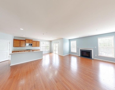 2604 Brooke Grove Road - Photo Thumbnail 6