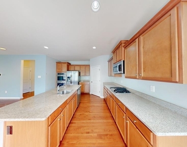 2604 Brooke Grove Road - Photo Thumbnail 2