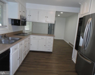 14309 Medwick Court - Photo Thumbnail 24