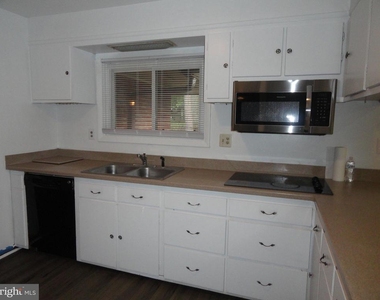 14309 Medwick Court - Photo Thumbnail 20
