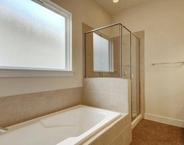 13701 Ronald W Reagan Blvd - Photo Thumbnail 13