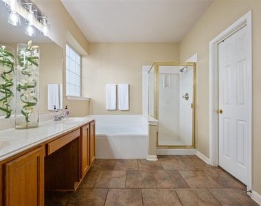 4435 Hunters Lodge Dr - Photo Thumbnail 25