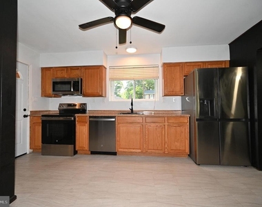 2509 Eliot Place - Photo Thumbnail 10