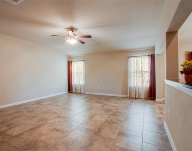209 Moulins Ln - Photo Thumbnail 4