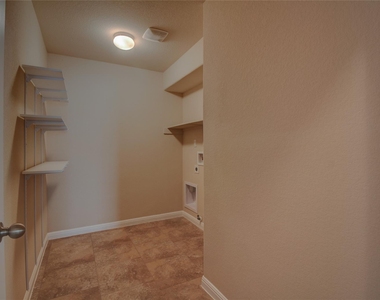 209 Moulins Ln - Photo Thumbnail 14