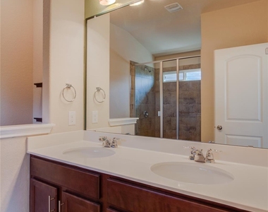 209 Moulins Ln - Photo Thumbnail 18