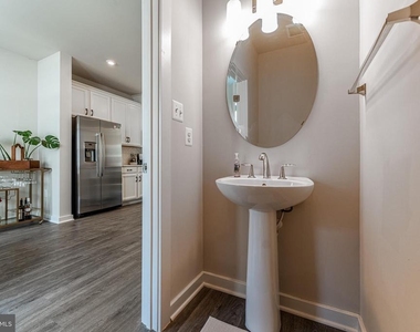 2503 Emerald Branch Drive - Photo Thumbnail 11