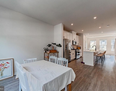 2503 Emerald Branch Drive - Photo Thumbnail 10
