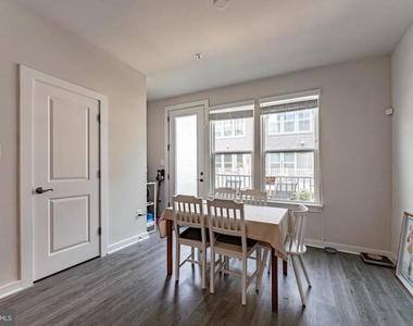 2503 Emerald Branch Drive - Photo Thumbnail 9