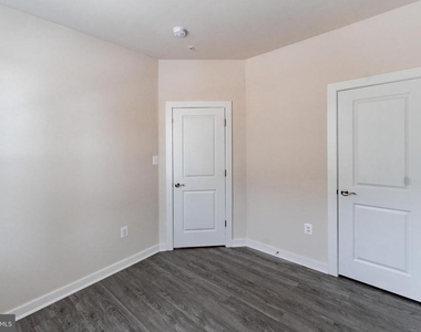 2503 Emerald Branch Drive - Photo Thumbnail 5
