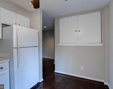 8906 Battery Place - Photo Thumbnail 16