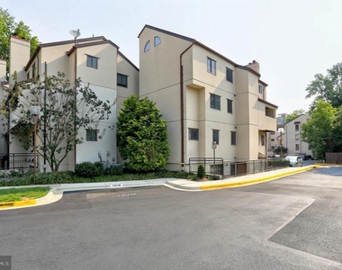 8906 Battery Place - Photo Thumbnail 21
