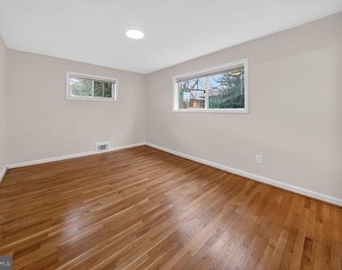 9902 Carnegie Terrace - Photo Thumbnail 11