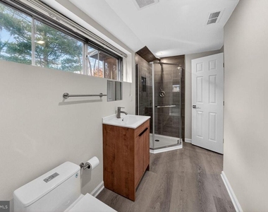 9902 Carnegie Terrace - Photo Thumbnail 17