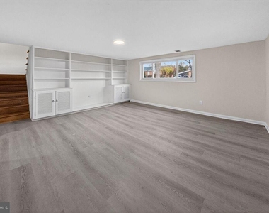 9902 Carnegie Terrace - Photo Thumbnail 14