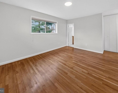 9902 Carnegie Terrace - Photo Thumbnail 12