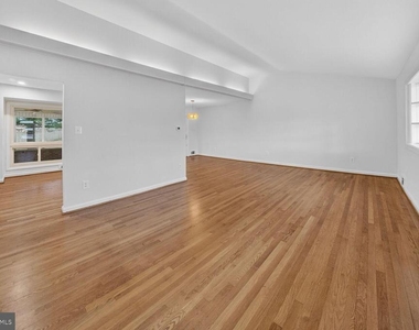 9902 Carnegie Terrace - Photo Thumbnail 7