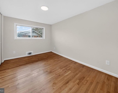 9902 Carnegie Terrace - Photo Thumbnail 9