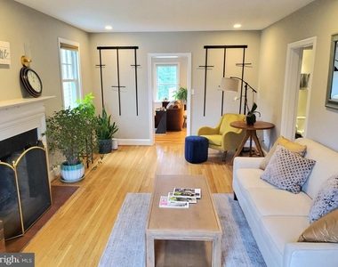 15 Indian Spring Drive - Photo Thumbnail 3