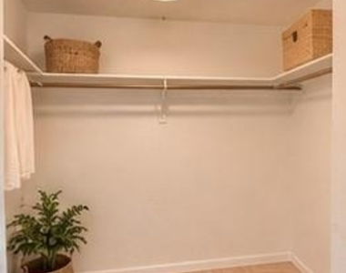 5332 Balcones Dr - Photo Thumbnail 13