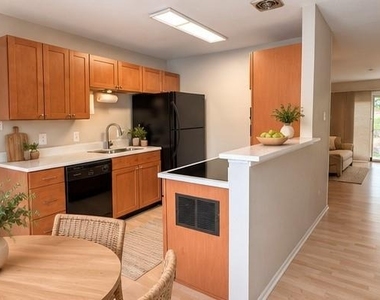 5332 Balcones Dr - Photo Thumbnail 9
