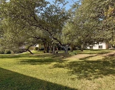 5332 Balcones Dr - Photo Thumbnail 2