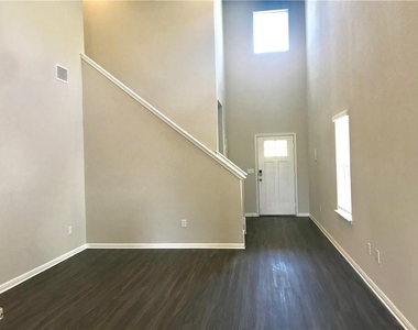 1225 Fairhaven Gtwy - Photo Thumbnail 3