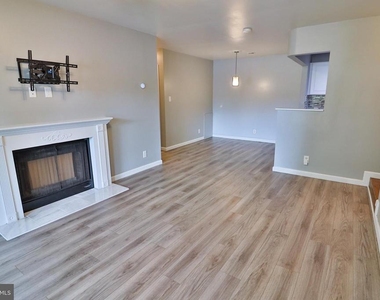 13111 Wonderland Way - Photo Thumbnail 7