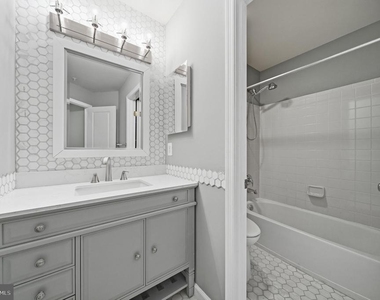 13131 Clarksburg Square Road - Photo Thumbnail 33