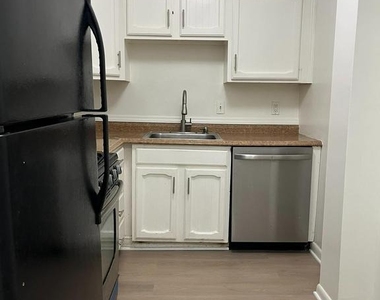 10300 Westlake Drive - Photo Thumbnail 2