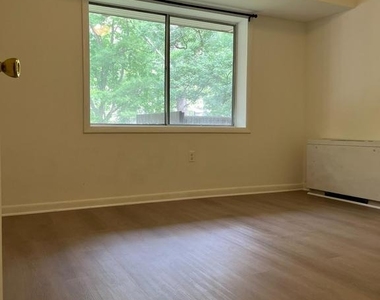 10300 Westlake Drive - Photo Thumbnail 8