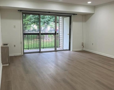 10300 Westlake Drive - Photo Thumbnail 4