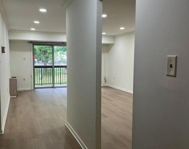 10300 Westlake Drive - Photo Thumbnail 3