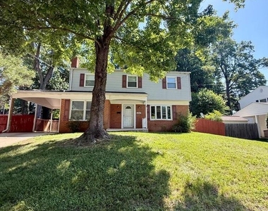 14605 Nadine Drive - Photo Thumbnail 2