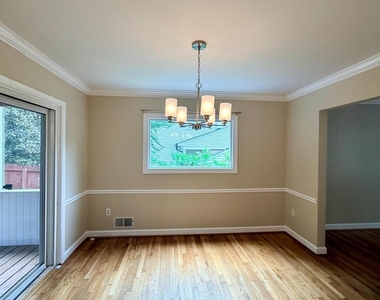 14605 Nadine Drive - Photo Thumbnail 5