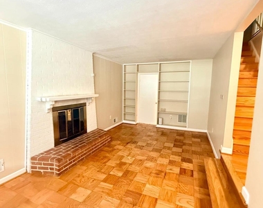 14605 Nadine Drive - Photo Thumbnail 8