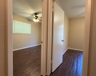 5906 Mountainclimb Dr - Photo Thumbnail 16