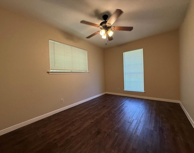 5906 Mountainclimb Dr - Photo Thumbnail 19