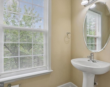 567 Pelican Avenue - Photo Thumbnail 10