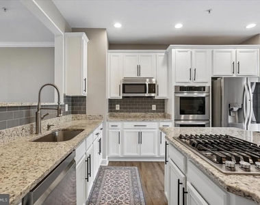 567 Pelican Avenue - Photo Thumbnail 6