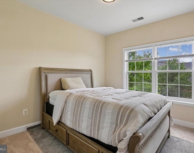 567 Pelican Avenue - Photo Thumbnail 14