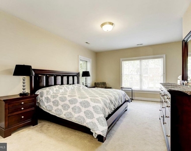 9909 Avenel Farm Drive - Photo Thumbnail 19