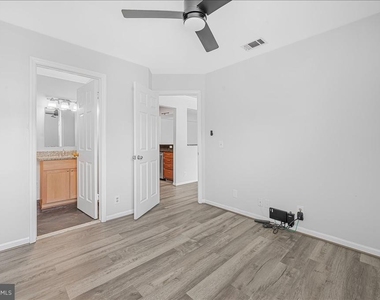 5820 Inman Park Circle - Photo Thumbnail 12