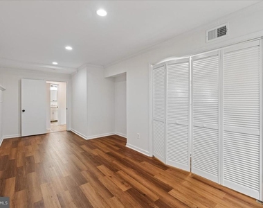 727 Grandin Avenue - Photo Thumbnail 23