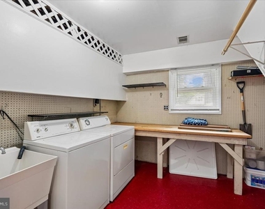727 Grandin Avenue - Photo Thumbnail 32