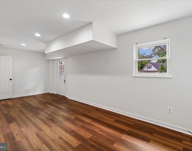 727 Grandin Avenue - Photo Thumbnail 28