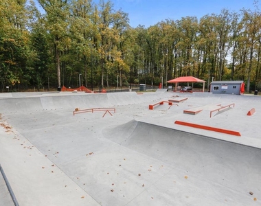 328 W Edmonston Drive - Photo Thumbnail 25