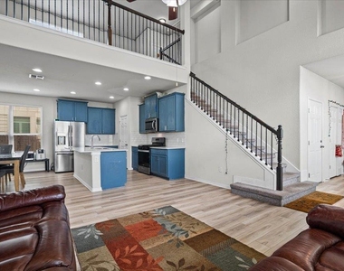131 Macarthur Dr. - Photo Thumbnail 6