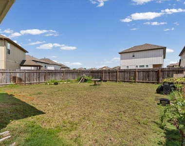 131 Macarthur Dr. - Photo Thumbnail 24